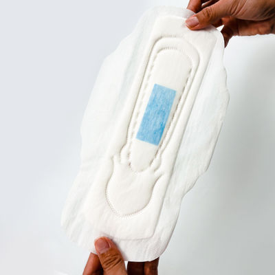 Un buon prezzo. Etichetta privata Ultra Soft Daily 290mm Pad per donna Servizi igienici usa e getta in linea