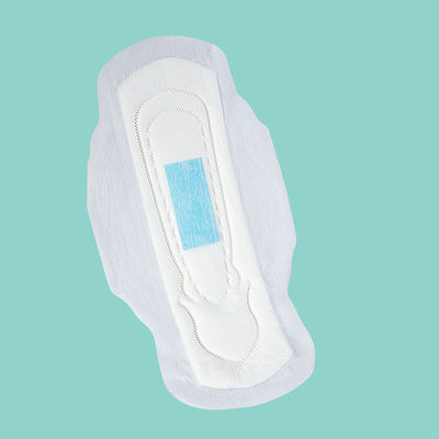 Un buon prezzo. Maxi overnight eco-friendly pad sanitari per il ciclo mestruale in linea