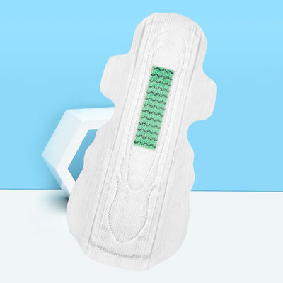 Un buon prezzo. Servizi igienici a basso MOQ per donne Super assorbente di cotone puro cuscinetti igienici a lunga lunghezza chip anion softcare ultra sottile 245mm 290mm in linea