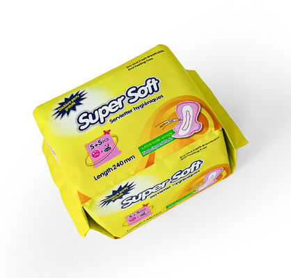 Un buon prezzo. Assorbenti igienici per signora con stampa blu, in materiale polimerico assorbente, traspirante, di alta qualità e a basso prezzo, per uso quotidiano in linea